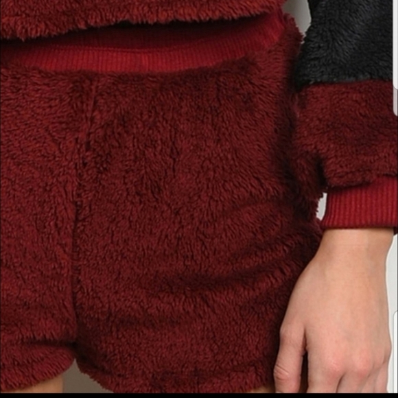 lounge shorts sherpa burgandy NEW BOUTIQUE - Picture 5 of 7